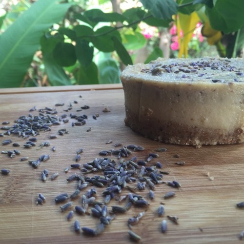 lavender_lemon_cheesecake_raw-vegan_more-pleaze_cashew-cream3